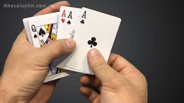 Xếp bài sẽ giúp người chơi có khả năng ra bài mạnh hơn, chiếm ưu thế